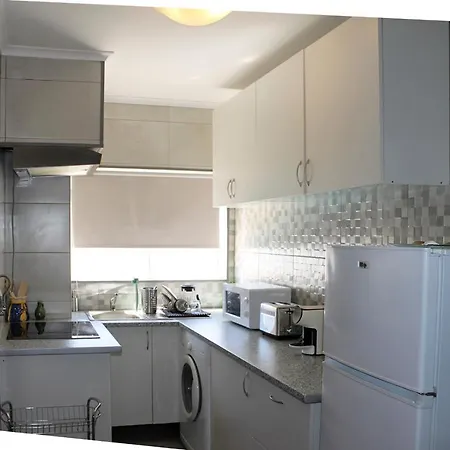 Daire T1 - Acacias With Pool Montechoro Next To The Swimming Pool Of Jupiter *